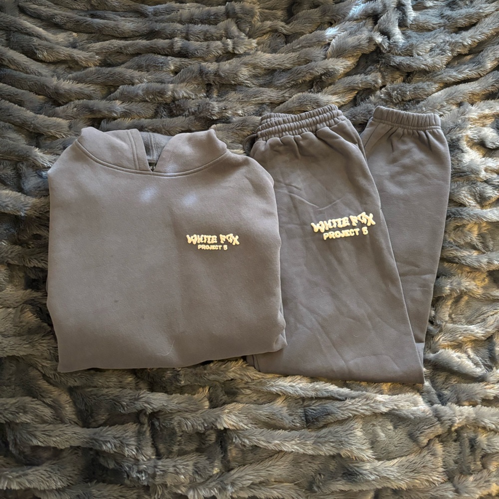White Fox Boutique Project 5 Hoodie/Sweatpant Set